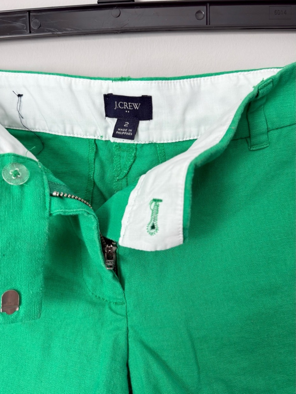 Women’s J. Crew Kelly Green Scallop Hem Shorts - Picture 2 of 3